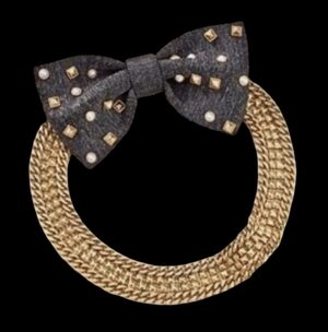 Stella and Dot necklace collar with bow